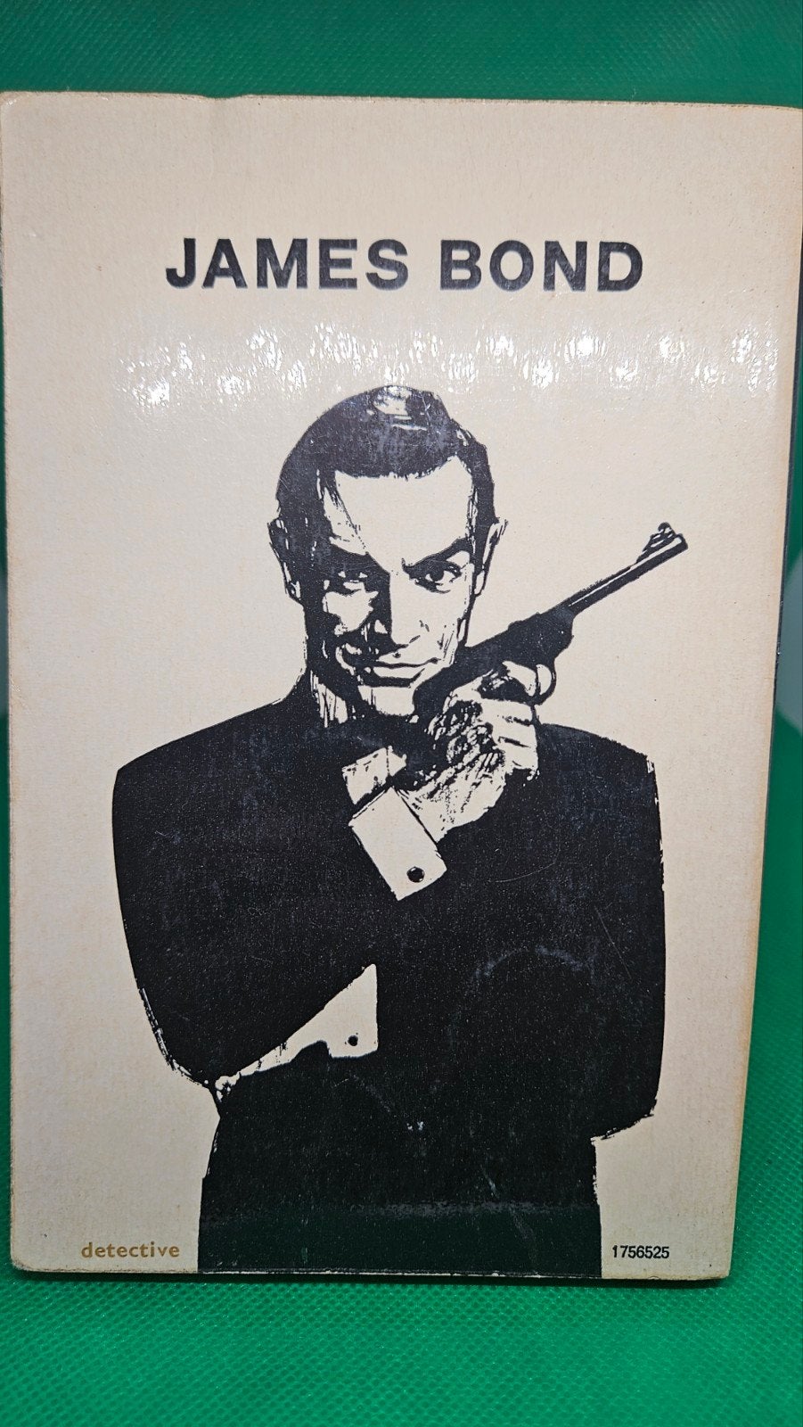 James Bond, Ophalen of Verzenden