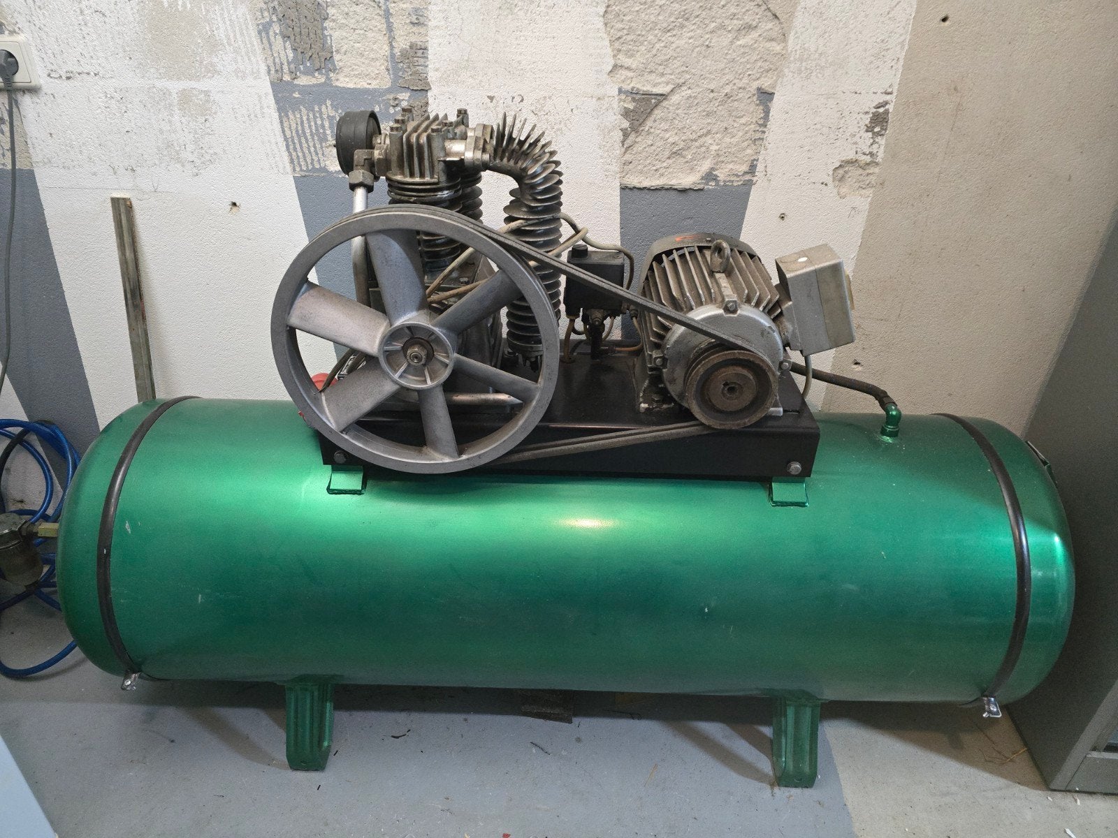 Gebruikte Gebroeders Creemers Compressor - 300 Liter, Doe-het-zelf en Verbouw, Ophalen, Gebruikt, 400 tot 800 liter/min, 10 bar of meer