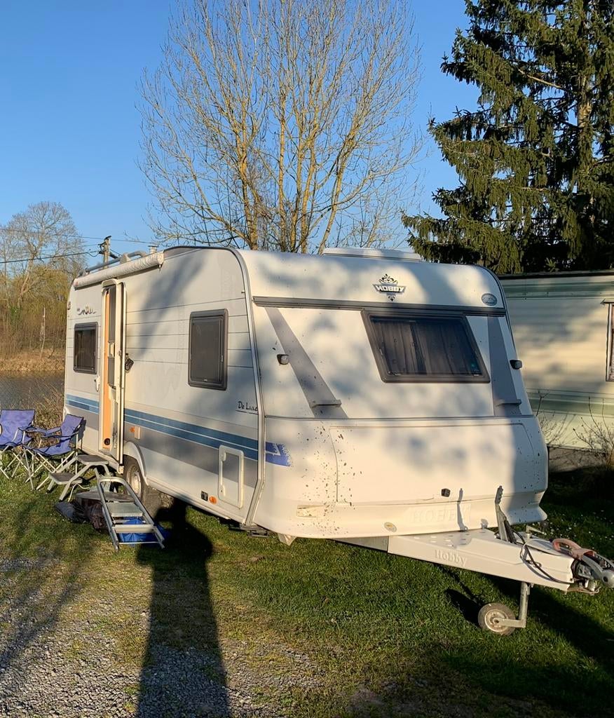 Ruime en comfortabele caravan met z.g.a.n. voortent, Caravans en Kamperen, Voortenten en Luifels, Ophalen, Gebruikt