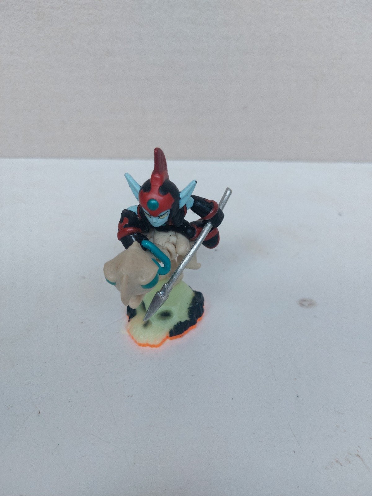 Gormiti figuur met speer - Zeldzaam verzamelobject, Ophalen, Gebruikt