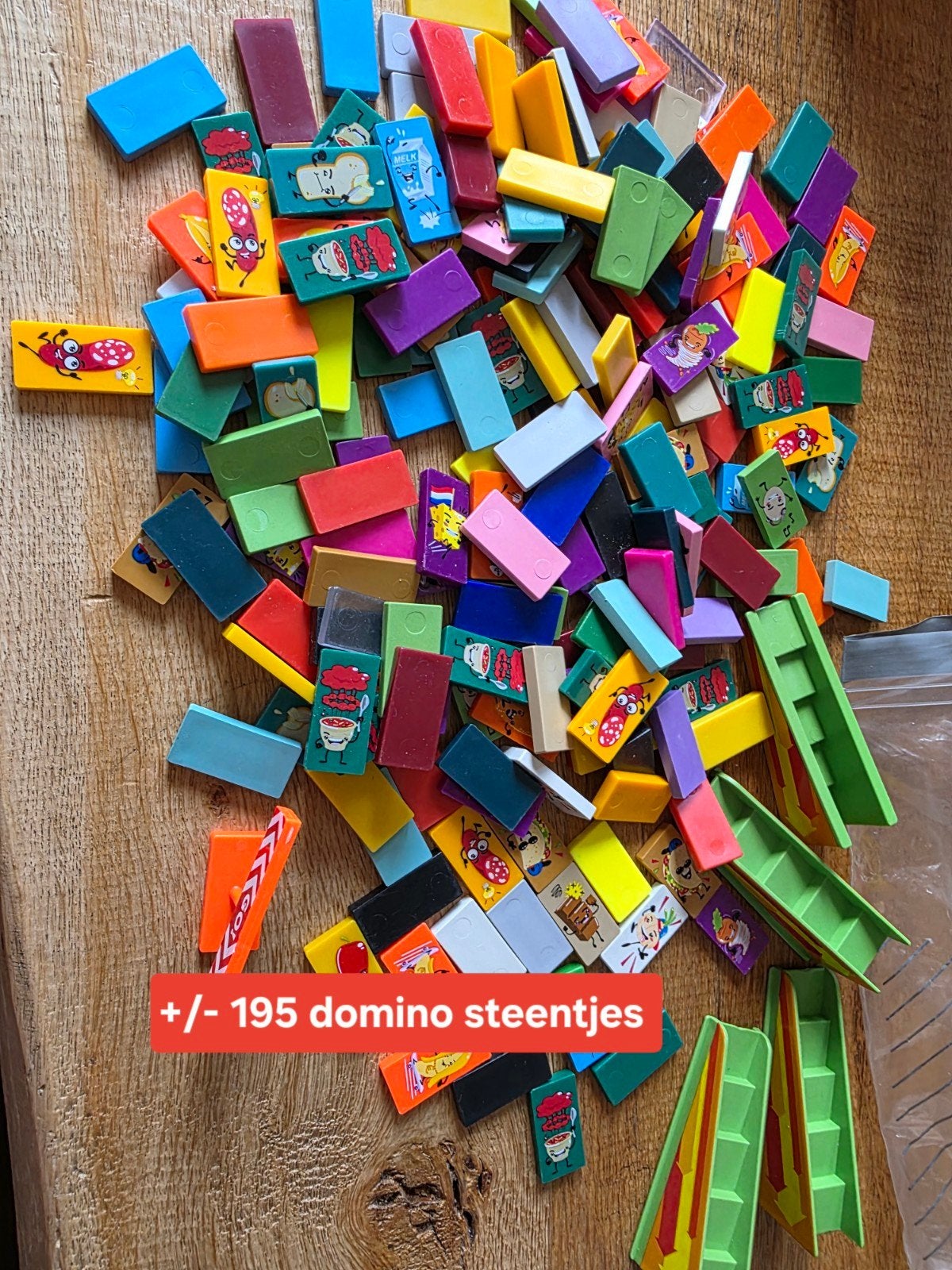 Domino Express - +/- 195 steentjes met banen, Ophalen of Verzenden, Gebruikt, Jongen of Meisje