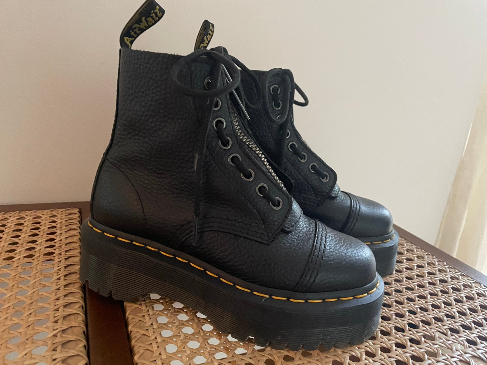 DR Martens SINCLAIR PLATFORMLAARZEN, Ophalen of Verzenden, Zo goed als nieuw, Zwart