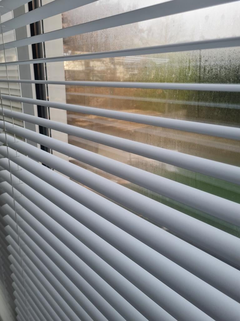 2x originele luxaflex, Huis en Inrichting, Stoffering | Gordijnen en Lamellen, Ophalen, Zo goed als nieuw, 150 tot 200 cm