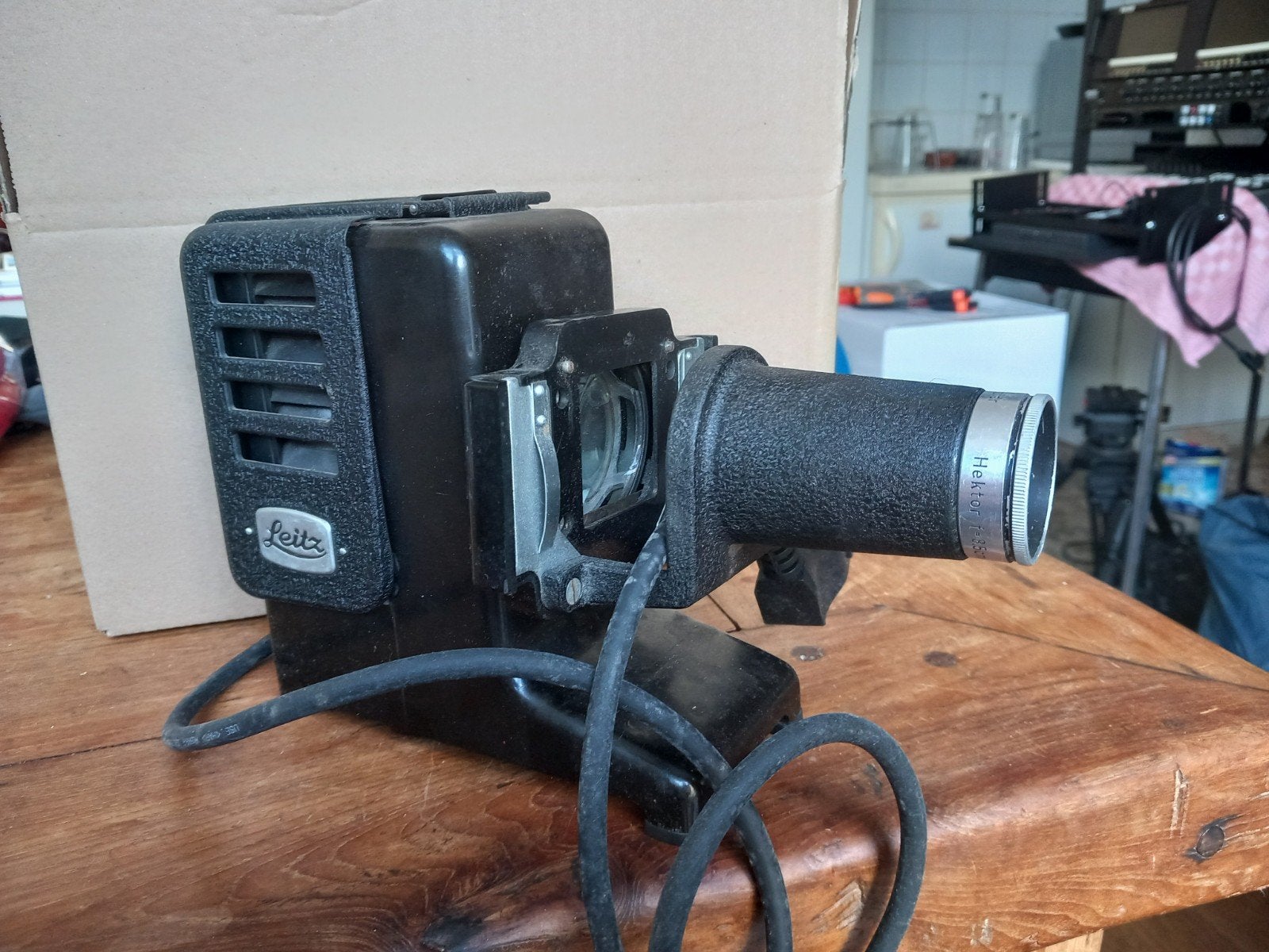 Vintage Leitz Diaprojector - Klassieke Dia Projector, Audio, Tv en Foto, Diaprojectors, Ophalen of Verzenden