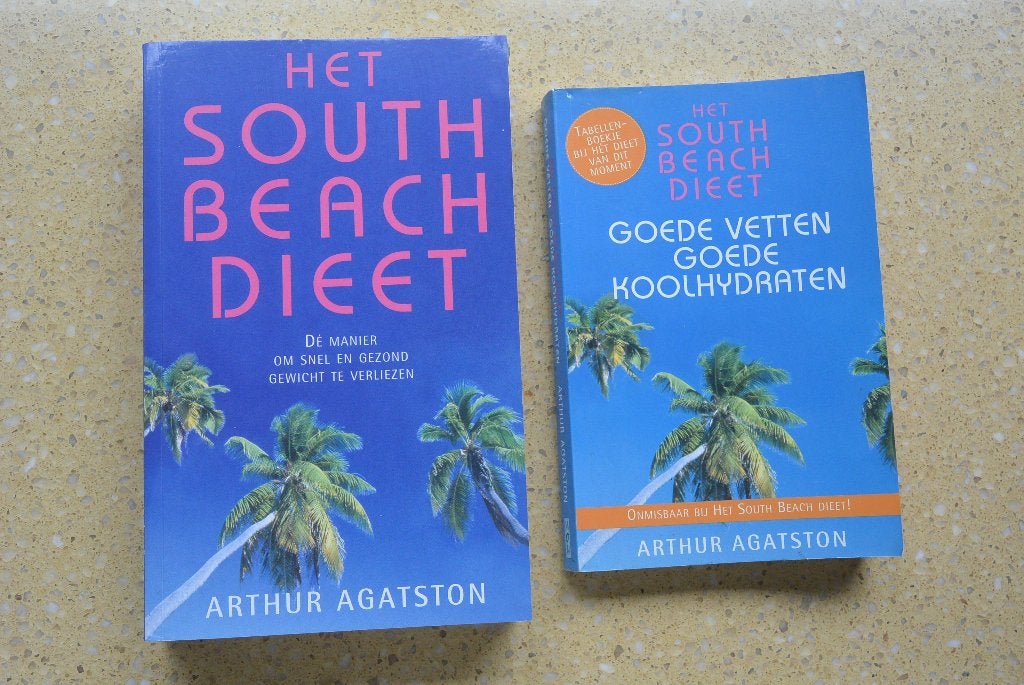 Het South Beach Dieet - Arthur Agatson - Incl tabellenboekje, Boeken, Gelezen, Dieet en Voeding, Ophalen of Verzenden, Arthur Agatston