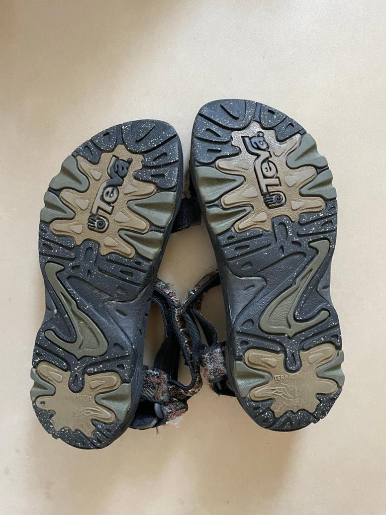 Teva sandalen maat 39/40, Overige kleuren, Gedragen, Sandalen of Muiltjes, Ophalen of Verzenden