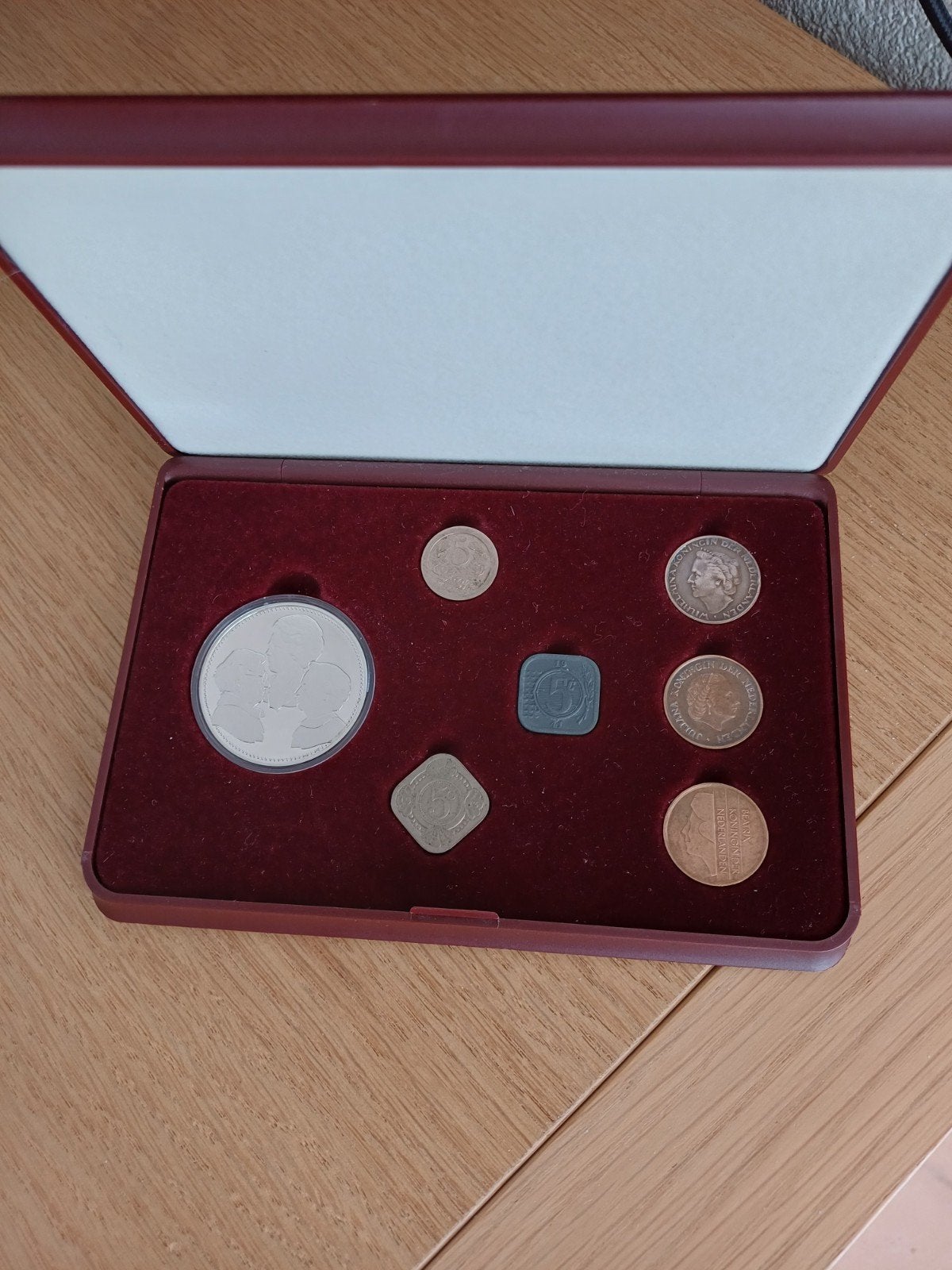 De Stuiver Collectie  met zilveren penning., Setje, Zilver, Koningin Wilhelmina, Overige waardes