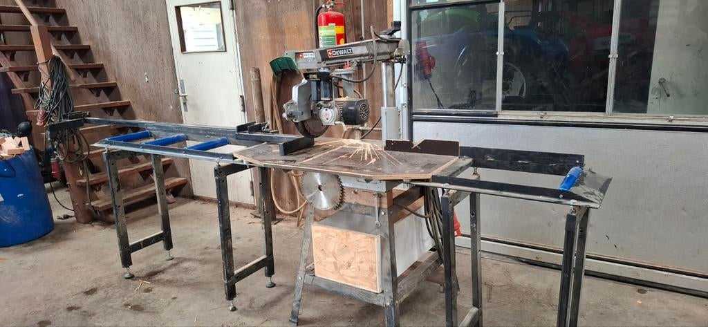 Radiaalzaag dewalt, Doe-het-zelf en Verbouw, Gereedschap | Zaagmachines, Ophalen, Gebruikt, 70 mm of meer, Stromab maggi afkortzaag dewalt elu graule harwi