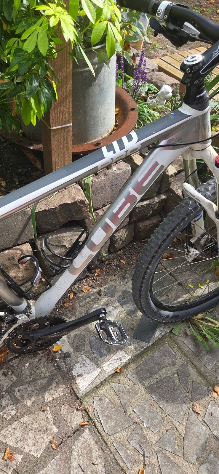 Foto 8 van Cube LTD Pro Mountainbike 18 inch