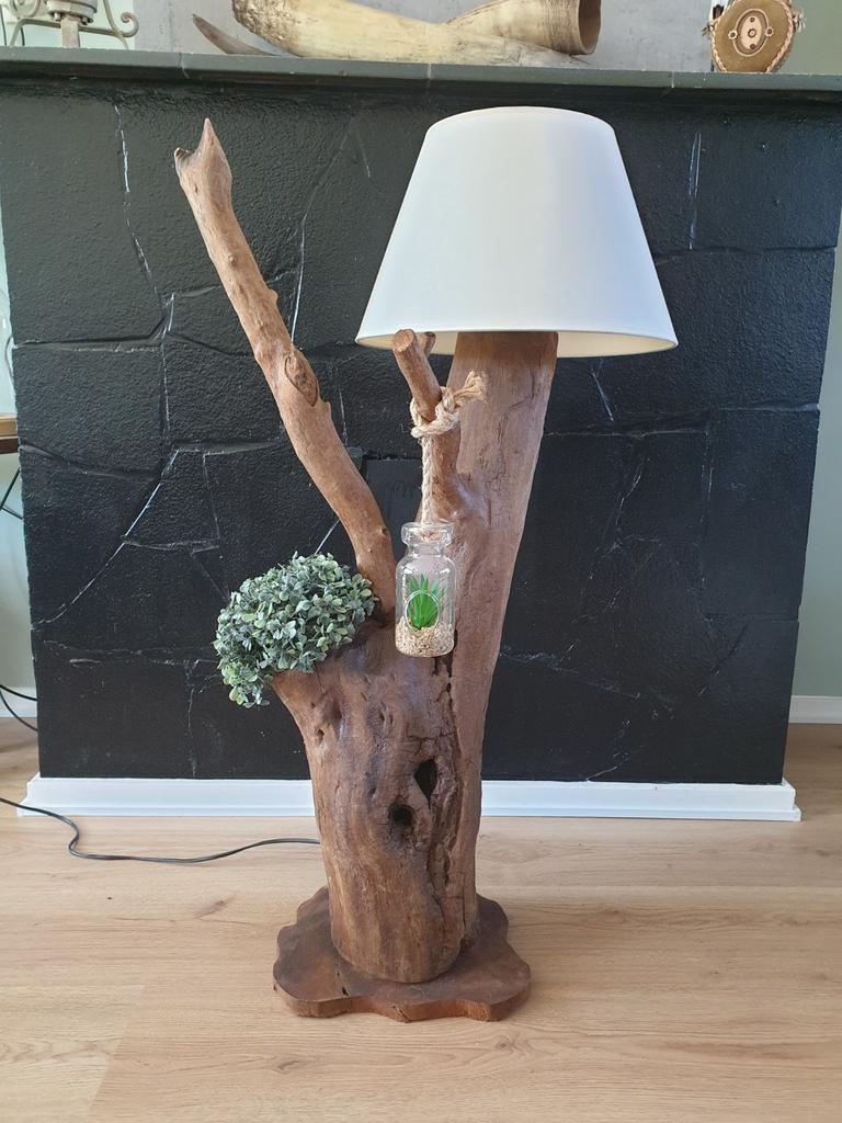 LANDELIJKE VLOERLAMP VAN DRIJFHOUT, Huis en Inrichting, Lampen | Vloerlampen, Ophalen, 100 tot 150 cm, Hout, Landelijk