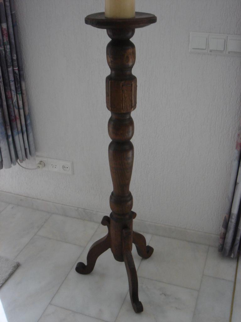 Vintage Mooi bewerkte Houten Kandelaar met waskaars , Ophalen, Gebruikt, Overige typen