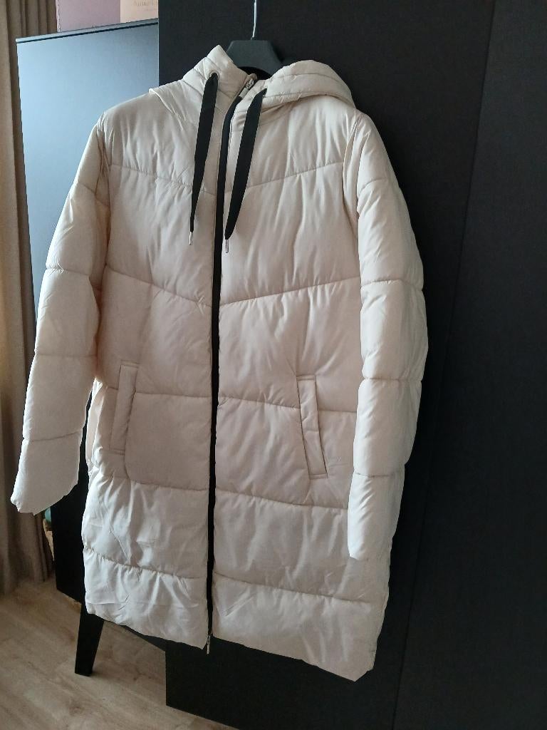 Damesjas, Ophalen of Verzenden, Zo goed als nieuw, Maat 42/44 (L), Beige