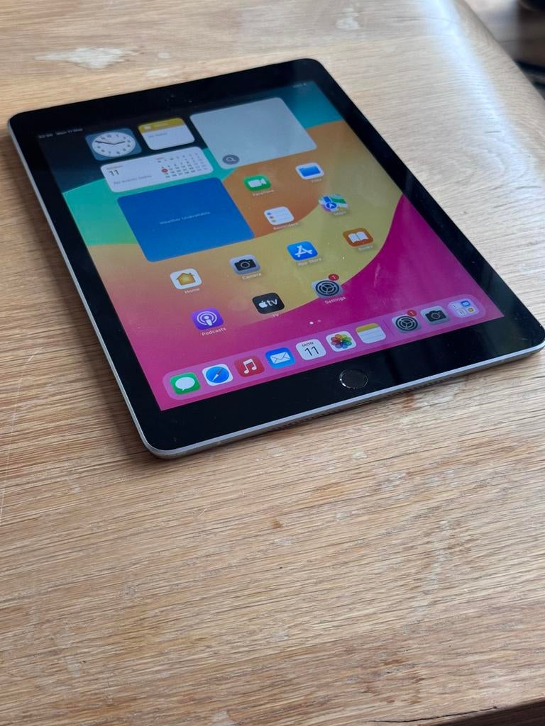 iPad 6 128gb wifi + cellular - grijs, Computers en Software, Apple iPads, 10 inch, Apple iPad, 1 park way apple, Ophalen of Verzenden