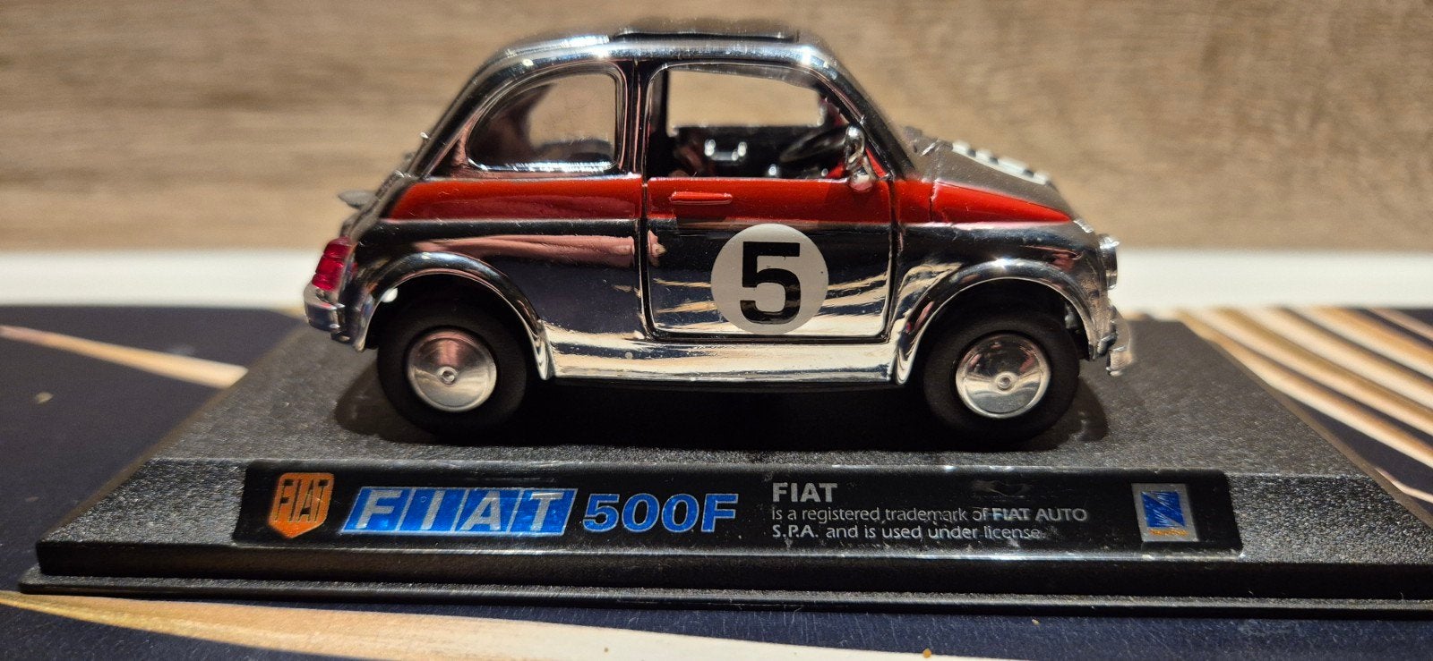Die Cast Fiat 500F 1/32 met Poolse postzegel Fiat 126, Ophalen of Verzenden, Zo goed als nieuw, Auto, Overige merken