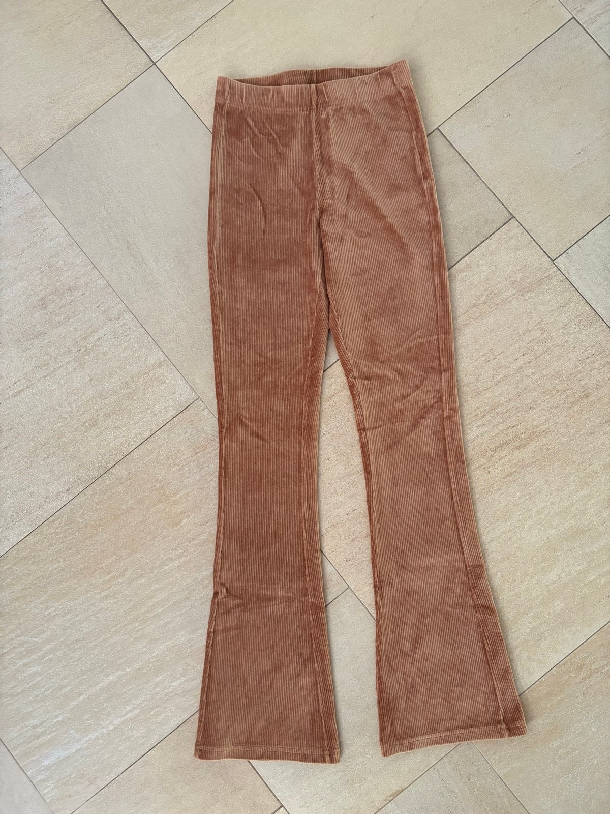 Costes ribstof flarebroek maat S ZGAN, Bruin, Ophalen of Verzenden, Zo goed als nieuw, Maat 36 (S)
