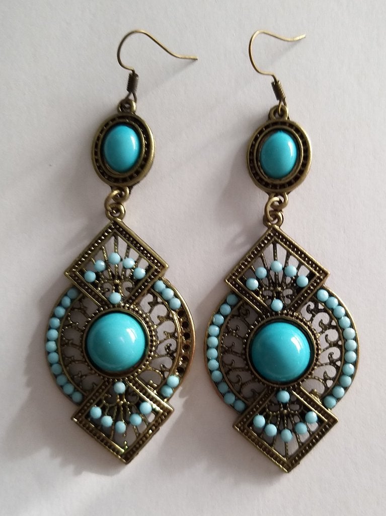 Goudkleurige licht blauwe steentjes hang oorbellen, Sieraden, Tassen en Uiterlijk, Oorbellen, Overige materialen, Blauw, Ophalen of Verzenden