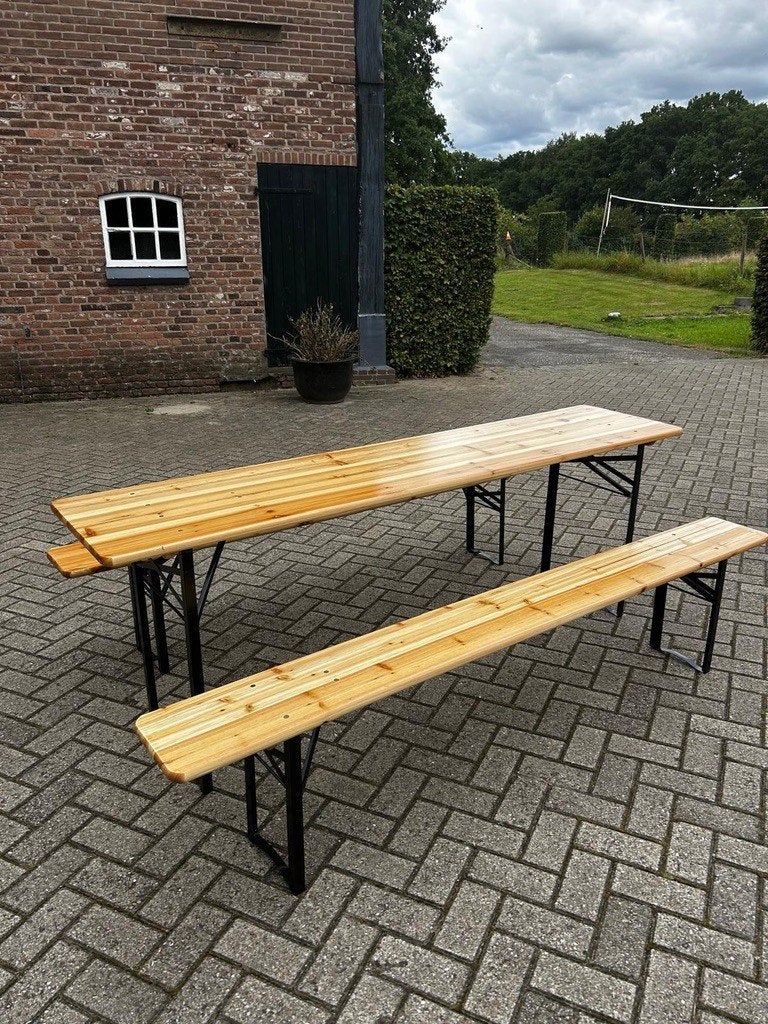 Biertafel met 2 banken te huur, Ophalen, Gebruikt, Verjaardag