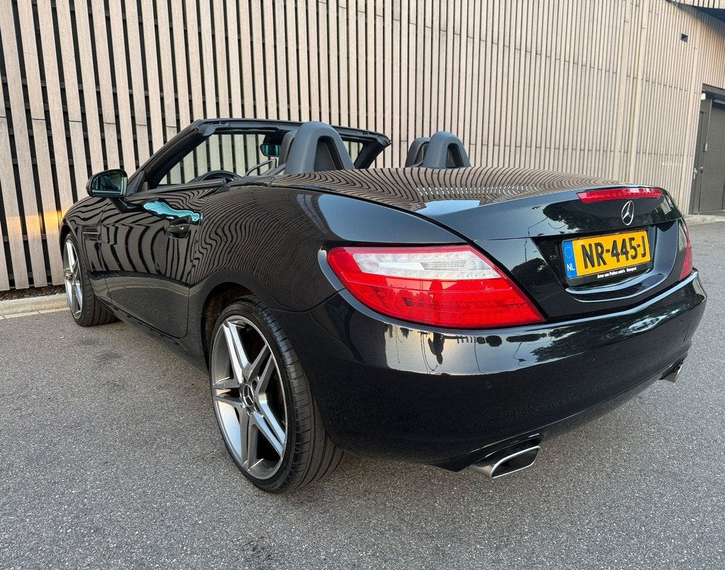 Mercedes-Benz SLK-klasse 200 /Airscarf /Leer /Navigatie /Air, Auto's, Mercedes-Benz, Automaat, Euro 5, Achterwielaandrijving, Gebruikt