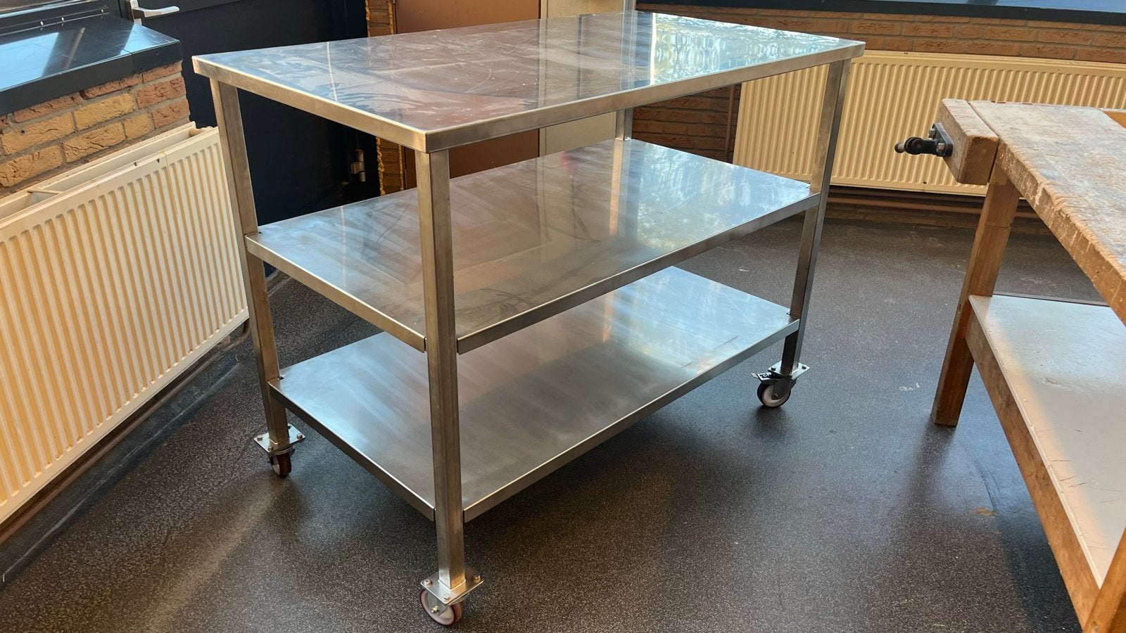 RVS Werktafel op wielen - 140x80x109,5 cm, Ophalen, 75 cm of meer, 100 tot 150 cm, 150 tot 200 cm