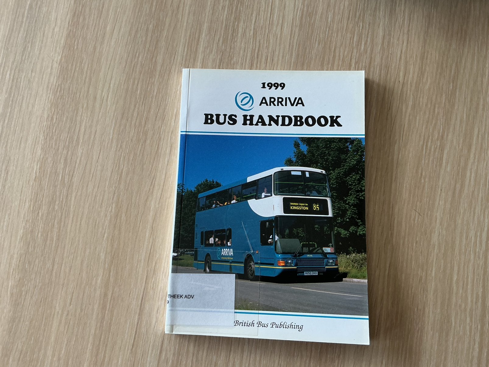 Arriva Bus Handboek 1999, Ophalen of Verzenden, Zo goed als nieuw, Bus of Metro, Overige typen