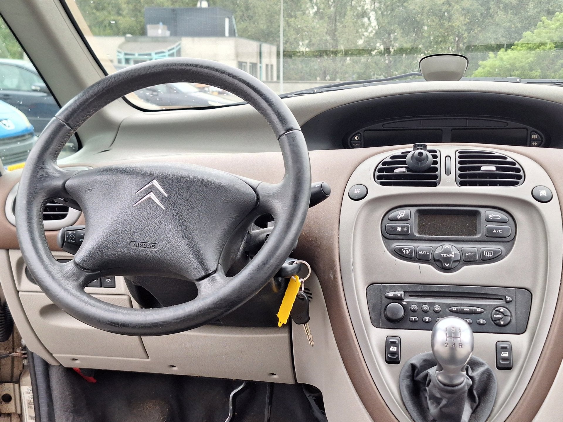 Citroen Xsara Picasso €1350,-1.8i-16V APK AIRCO TREKHAAK, Auto's, Stof, 4 cilinders, 1749 cc, 116 pk