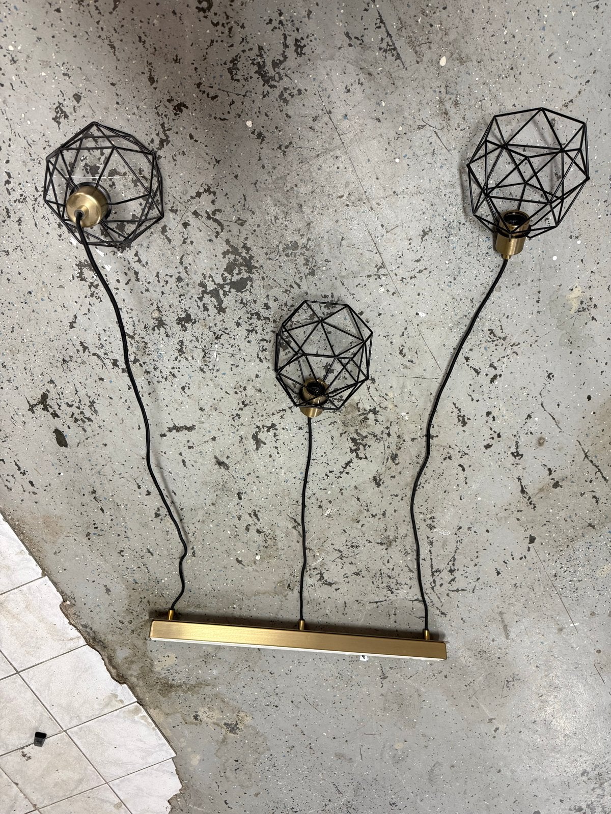 Ikea Skaftet 3-snoeren lamp - Zo goed als nieuw, Ophalen of Verzenden, Zo goed als nieuw, Metaal, E27 (groot)