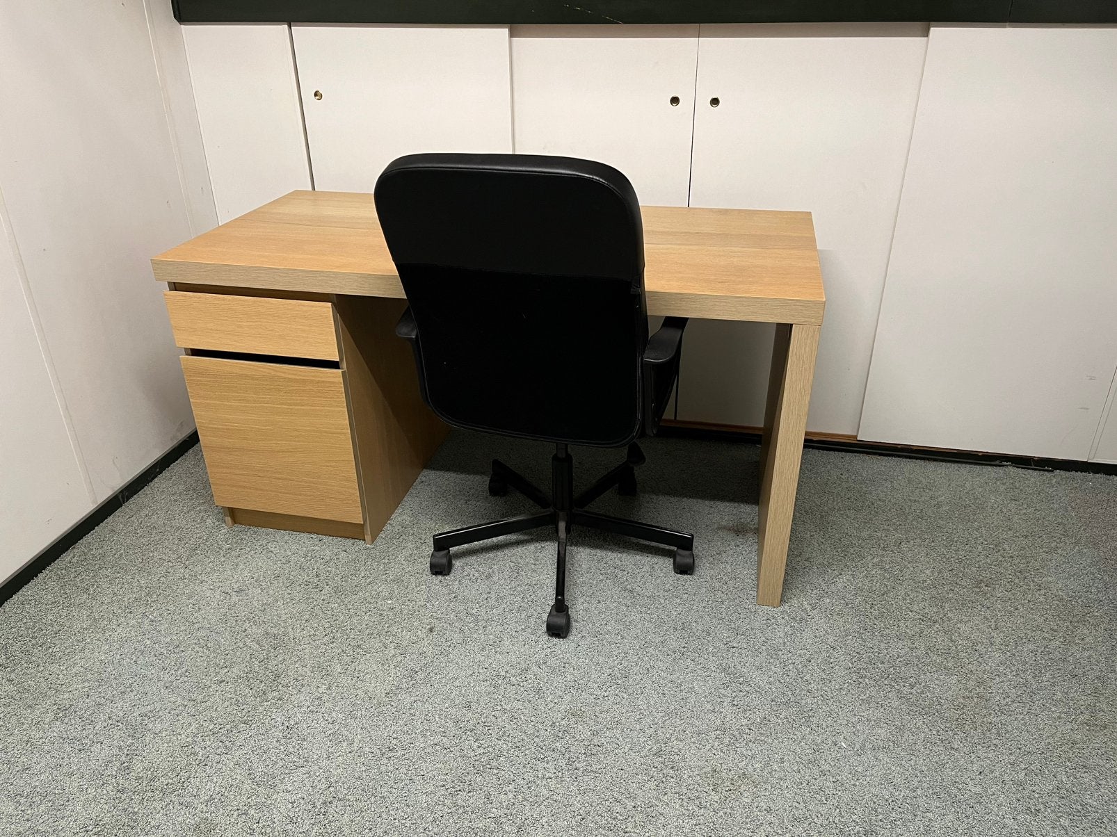Ikea Malm Bureau + Bureaustoel, Ophalen, Gebruikt, 65 cm, IKEA
