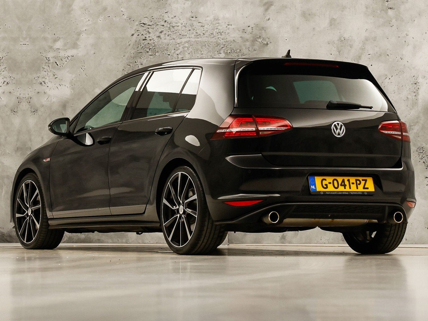 Volkswagen Golf 2.0 TSI GTI 220Pk Automaat (NAVIGATIE, CLIMA, Auto's, 12 maanden, Gebruikt, 4 cilinders, Zwart