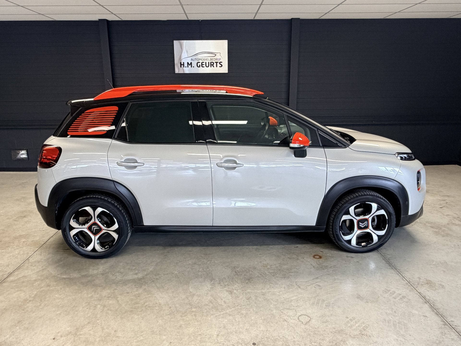Citroën C3 Aircross 1.2 PureTech Familiale (bj 2018), Auto's, Citroën, Gebruikt, Bedrijf, 3 cilinders, SUV of Terreinwagen