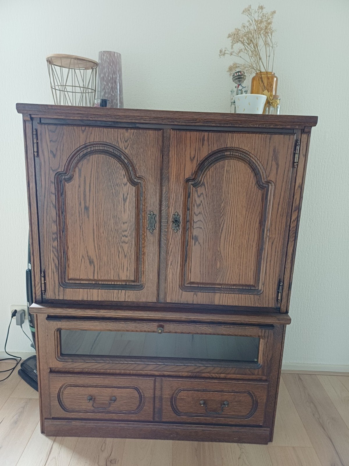 GRATIS dressoir ophalen in Rotterdam noord, Huis en Inrichting, Ophalen, 25 tot 50 cm
