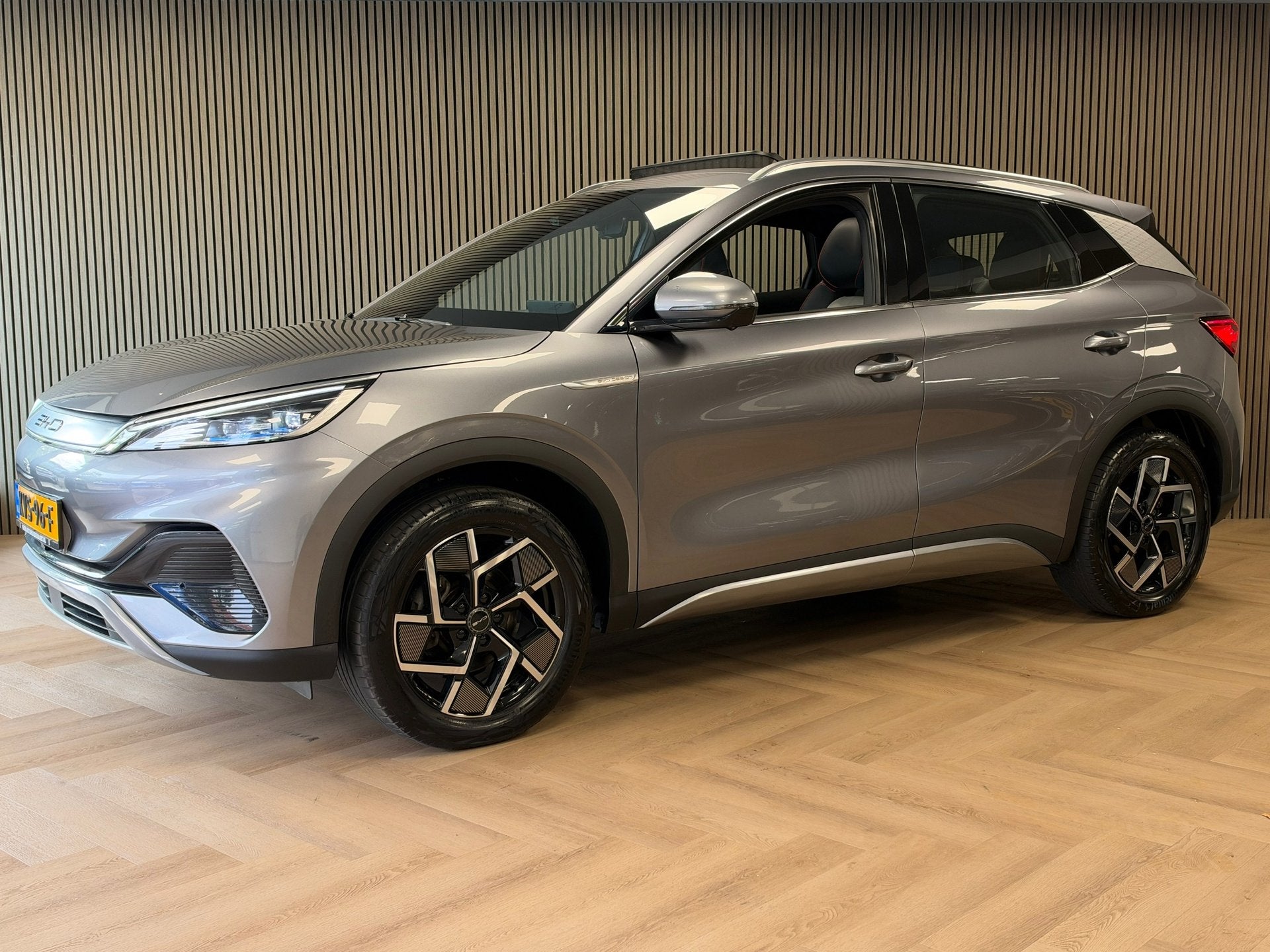 BYD Atto 3 Design 60 kWh 420KM SoH 94% BTW PANO NAVI LED ADA, Auto's, Dealer onderhouden, Gebruikt, Met garantie (alle), 204 pk