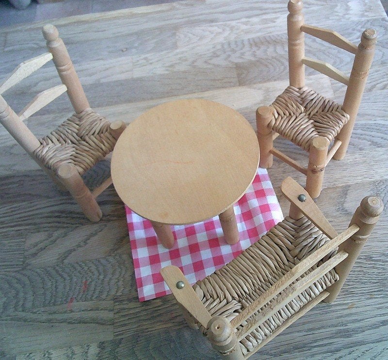 Vintage kleine set stoeltjes/bankje/tafel rieten matjes, Ophalen of Verzenden, Gebruikt, Overige typen