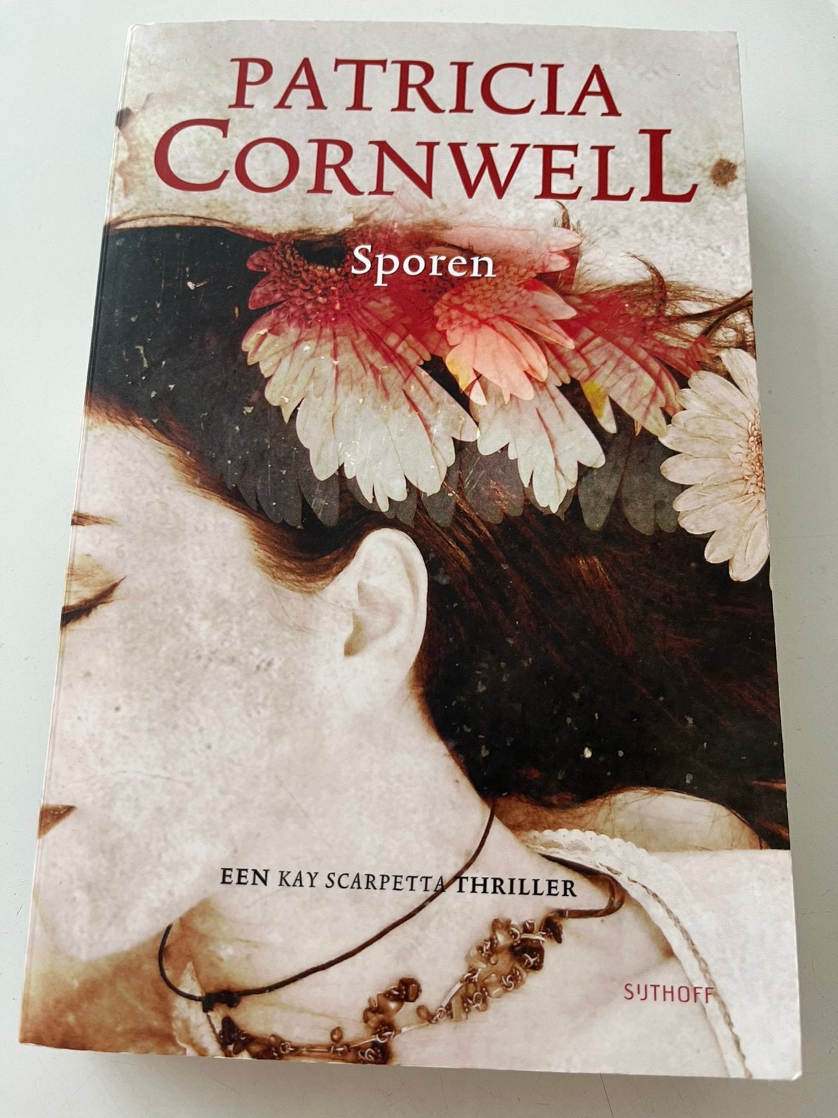 Patricia Cornwell - Sporen, Ophalen of Verzenden, Zo goed als nieuw, Patricia Cornwell