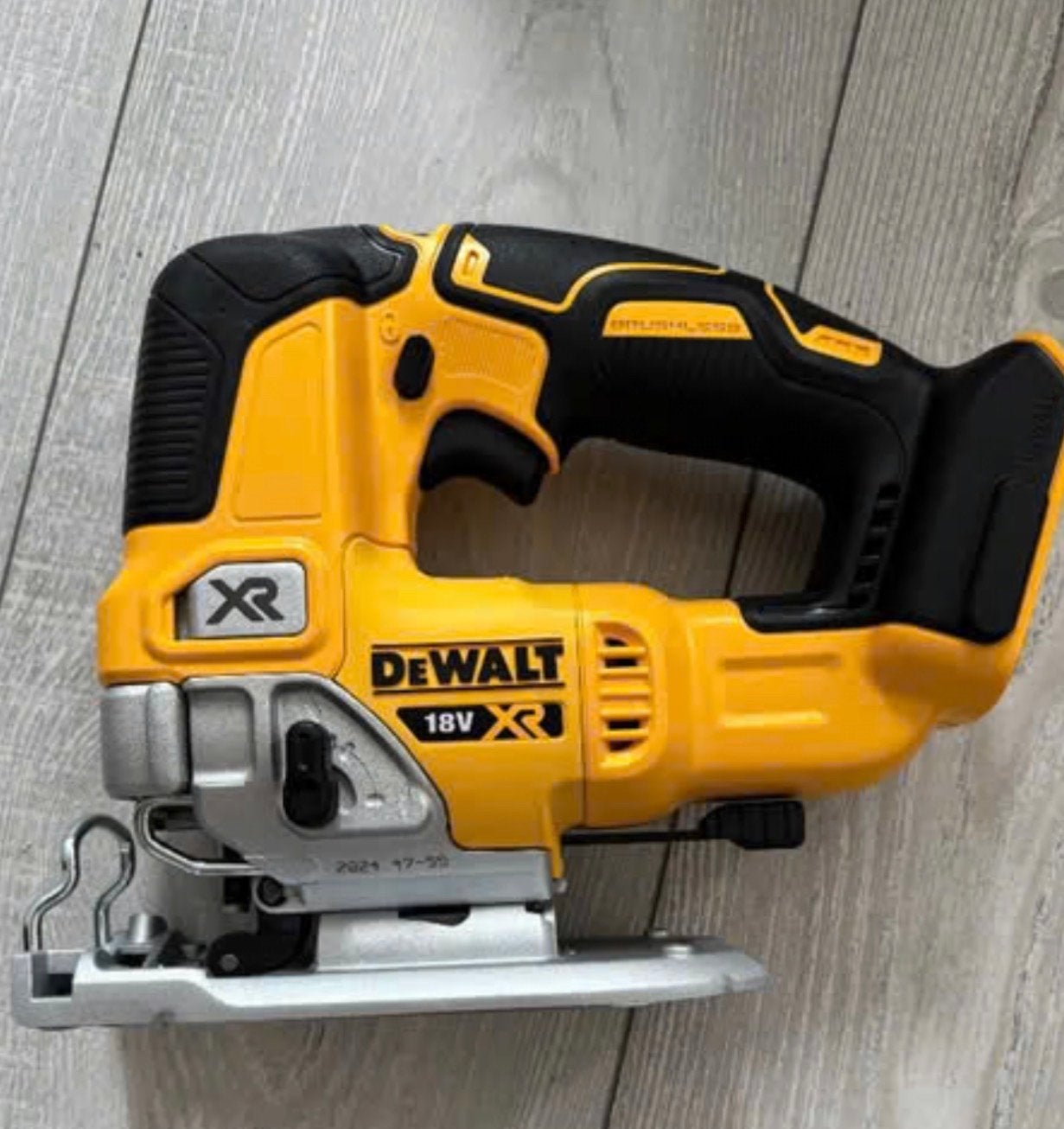 DeWalt DCS334 18V XR Decoupeerzaag - Zo goed als nieuw, Doe-het-zelf en Verbouw, Decoupeerzaag, 600 tot 1200 watt, Ophalen of Verzenden