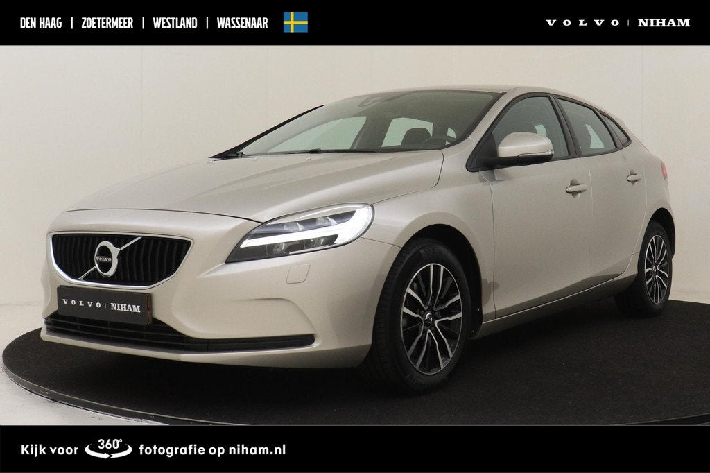 Volvo V40 T2 AUT. NORDIC+ -CRUISE|ADAP.LED|STOELVERW.|STANDK, Auto's, Volvo, 12 maanden, Euro 6, 4 cilinders, Leder en Stof