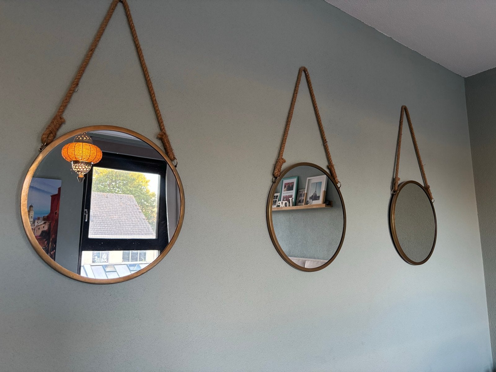 Set van 3 ronde spiegels met gouden frame en jute ophang, Ophalen, Minder dan 50 cm, Gebruikt, Rond