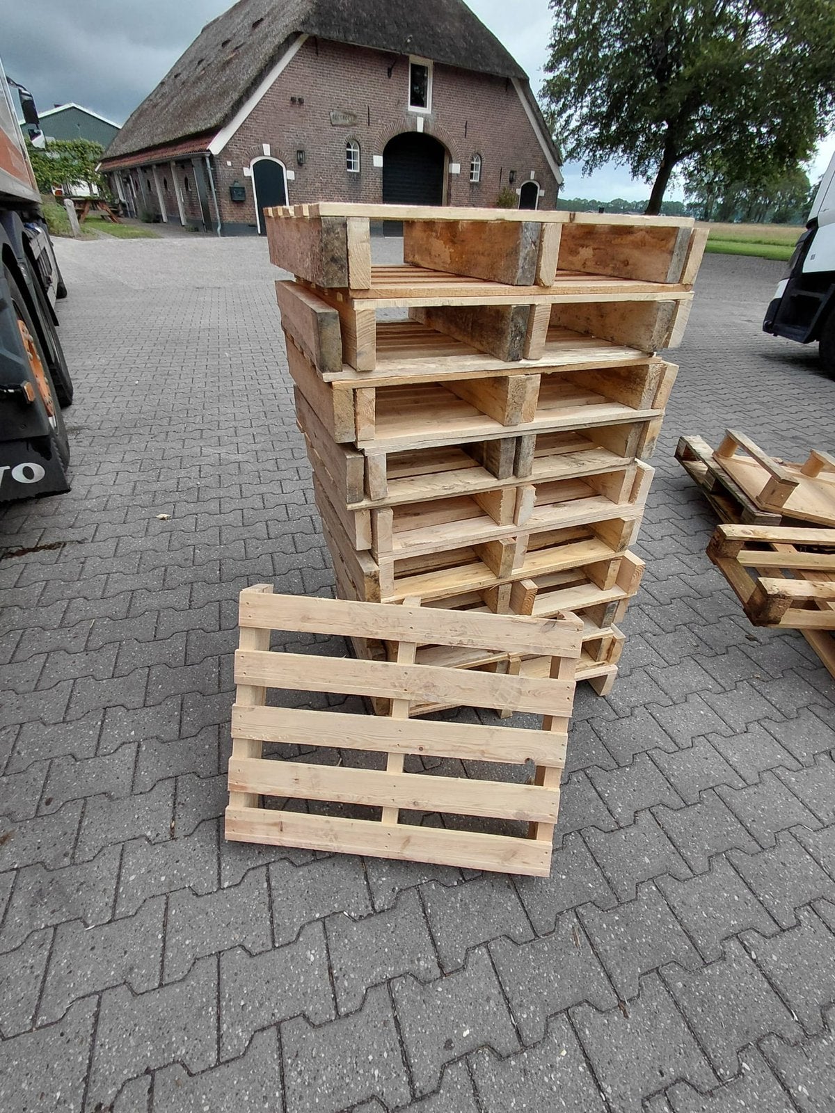 Stapel kleine pallets, 100 cm of meer, 60 cm of meer, Overige typen, Minder dan 35 cm