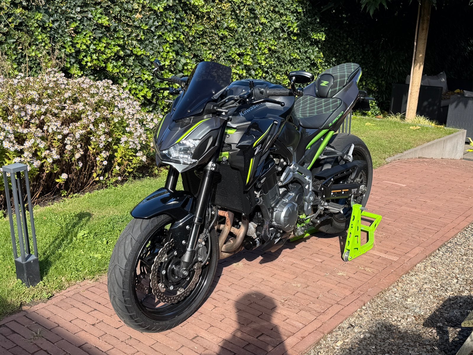 Kawasaki Naked Z900 ABS|AKRAPOVIC|RIZOMA|COSTUM|ZEER NETJES|, Occasion, Kawasaki, 4 cilinders, Motorrijbewijs A