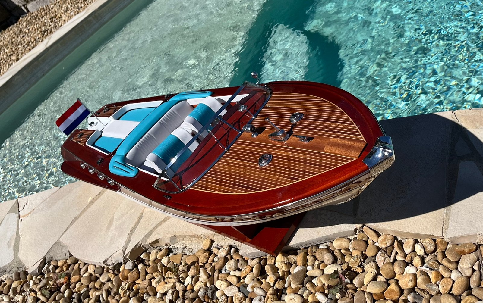 RIVA Aquarama 120 cm lang. Schaal 1:6.5., Hobby en Vrije tijd, Modelbouw | Boten en Schepen, Ophalen of Verzenden, Zo goed als nieuw