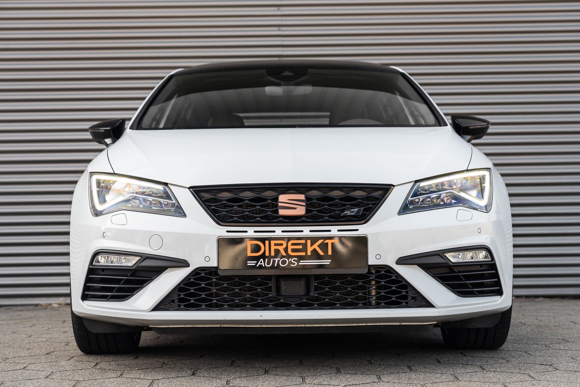 SEAT Leon 2.0 TSI CUPRA ULTIMATE PANO BEATS KEYLESS CAMERA, 15 km/l, Gebruikt, Zwart, 4 cilinders