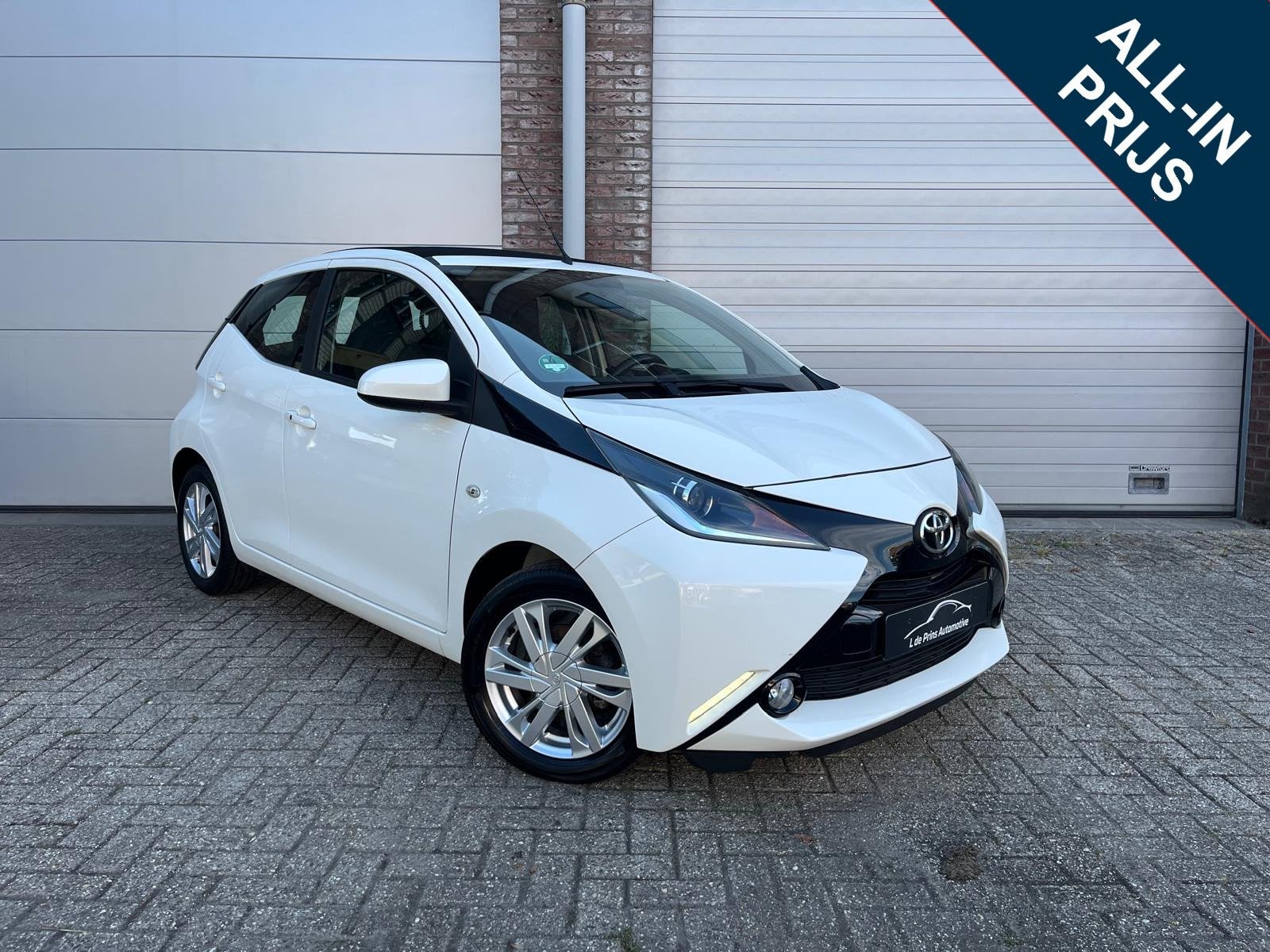 Toyota Aygo 1.0 VVT-i x-wave Cabrio/Dealer oh/Navi/Carplay/C, Voorwielaandrijving, Dealer onderhouden, Gebruikt, 4 stoelen
