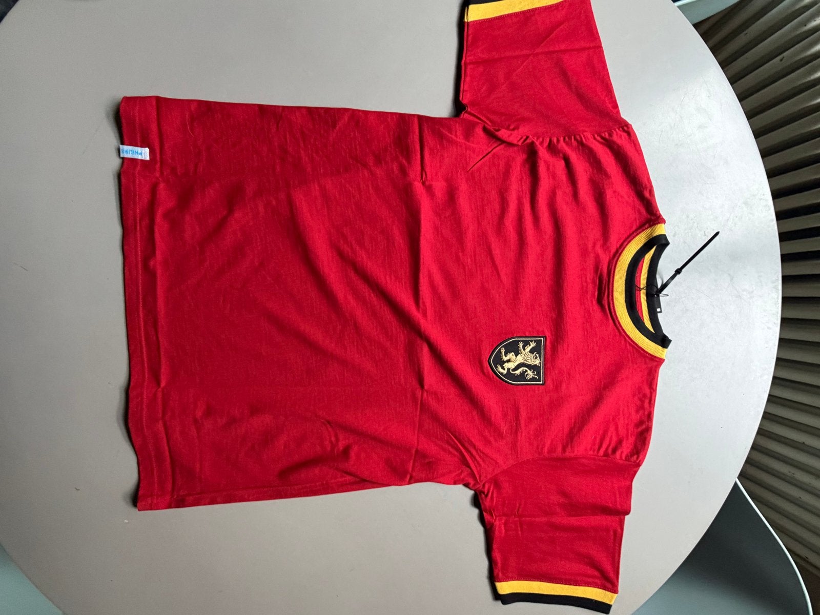 Vintage Philips België voetbalshirt - Maat L, Ophalen of Verzenden, Nieuw, Maat 52/54 (L), Rood