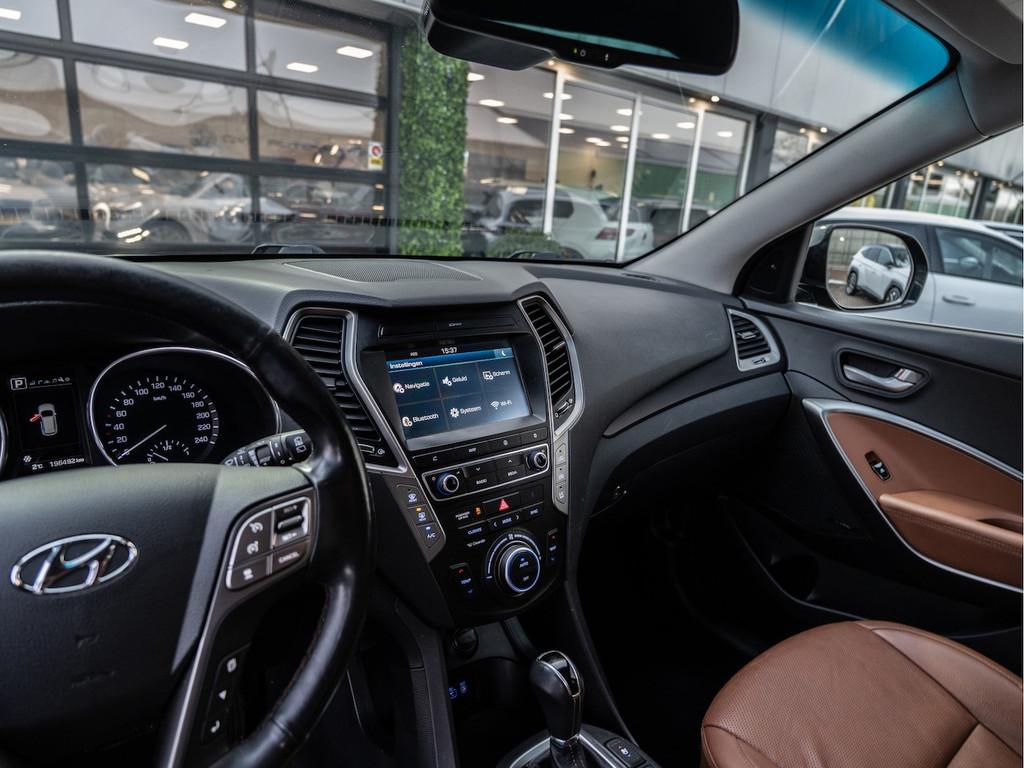 Hyundai Santa Fe 2.2 CRDi 4WD Comfort 7p. | Leder | Camera |, Auto's, Gebruikt, Euro 6, 7 stoelen, Leder