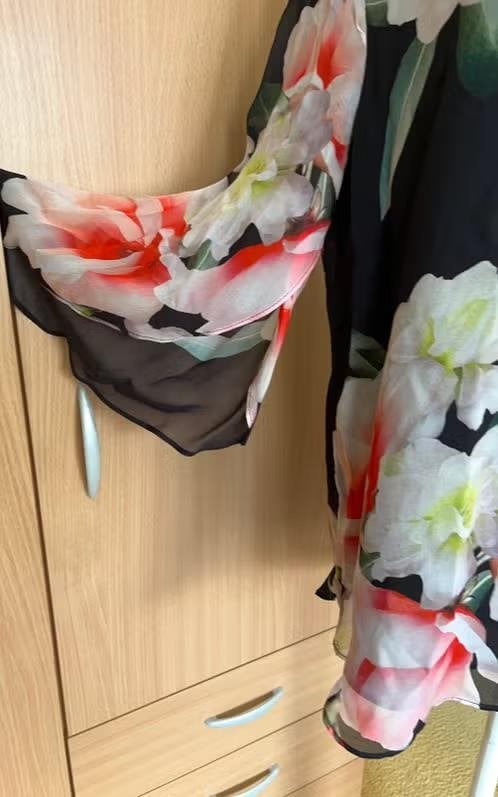 Frank Lyman blouse maat 42, Kleding | Dames, Ophalen of Verzenden, Zo goed als nieuw, Maat 42/44 (L), Zwart