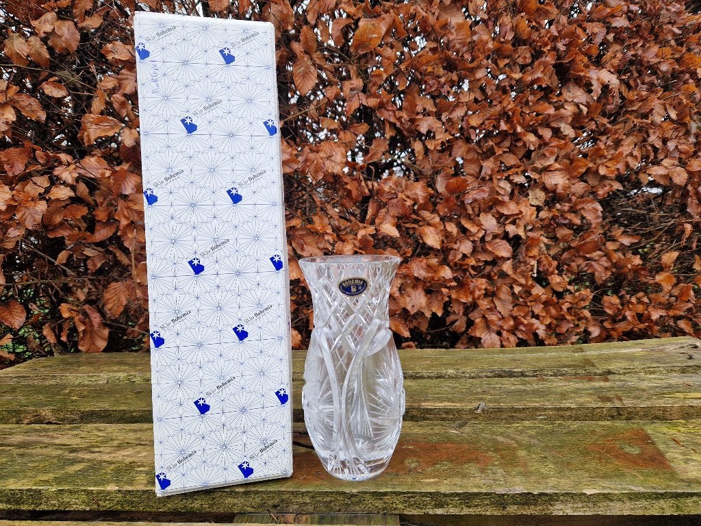 vintage kristallen vaas merk bohemia in doos, Antiek en Kunst, Antiek | Glas en Kristal, Ophalen of Verzenden