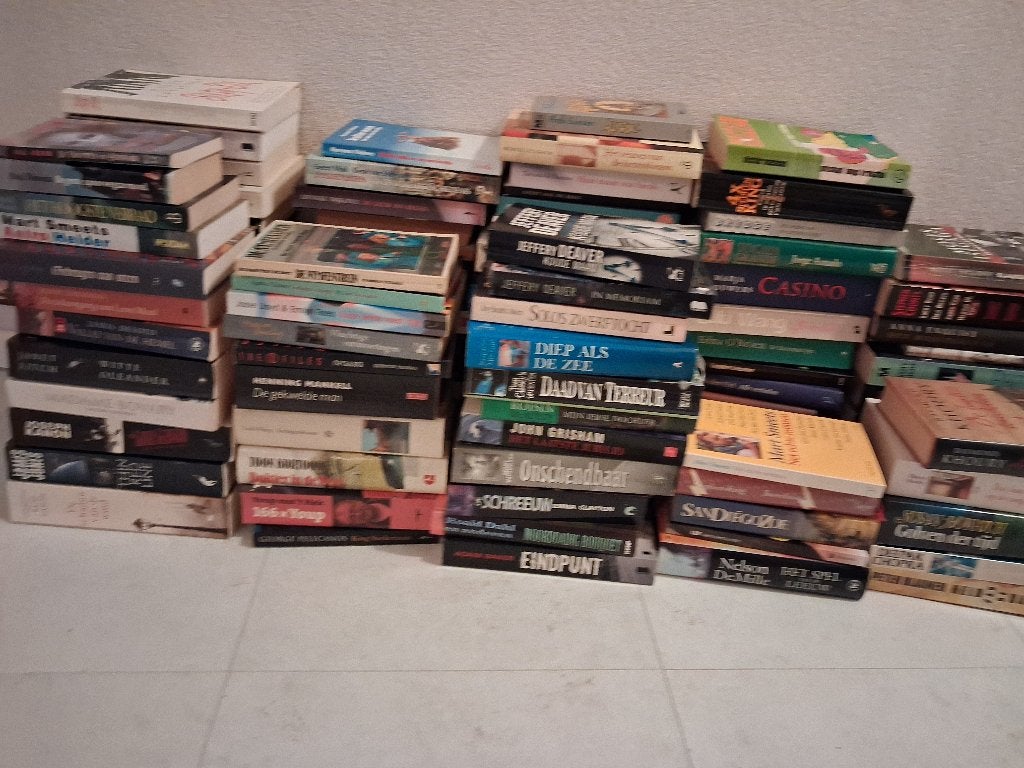 Partij van 260 boeken ter ruil zie tekst, Ophalen, Gelezen, Verschillende onderwerpen