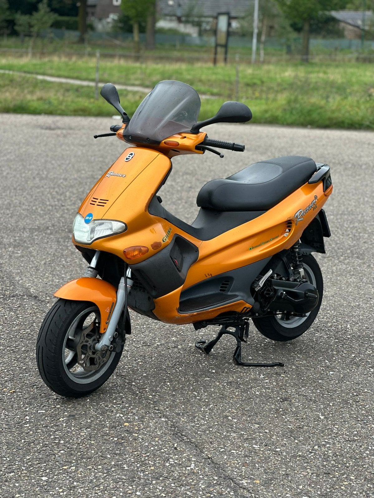 Gilera Runner kappenset Oranje Origineel, Motoren, Ophalen of Verzenden