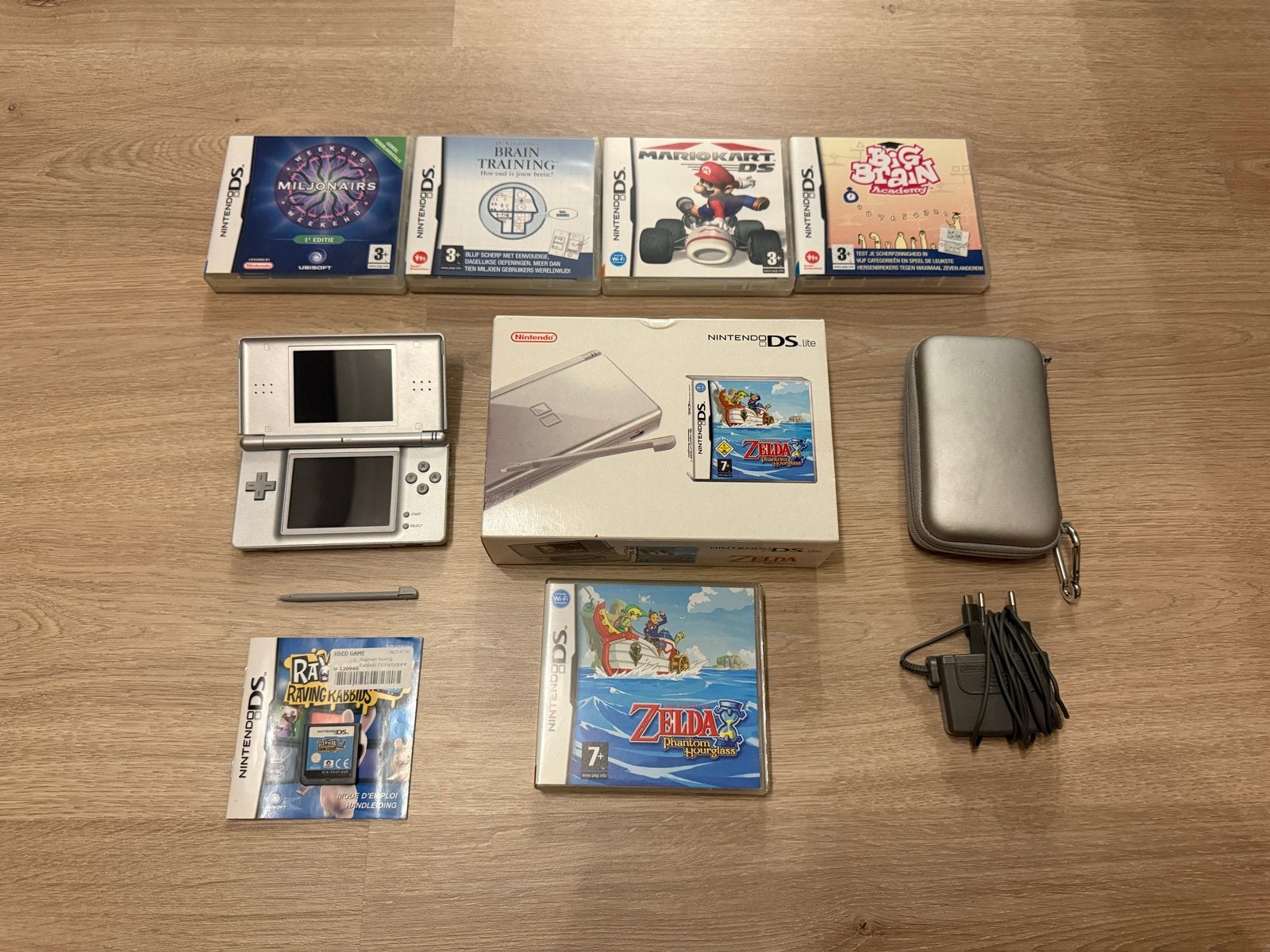 Zelda Phantom Hourglass Limited Edition DS Lite Pack, Met games, Ophalen of Verzenden, Zo goed als nieuw, Zilver