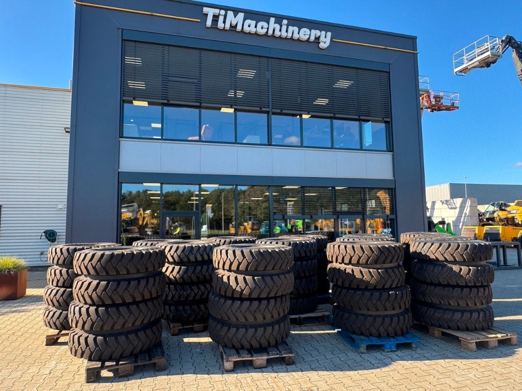 Aeolus 1000 X 20 Set / 10.00 X 20: 4x2 Tyres, Nieuw