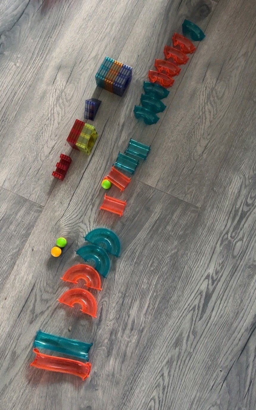 Knikkerbaan met magnetische bouwstenen en 3 knikkers, Ophalen, Gebruikt, Overige merken